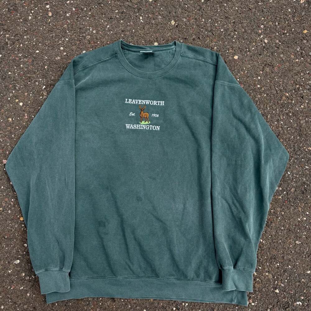 Vintage Comfort Colors Leavenworth Washington Deer Embroidered Crewneck